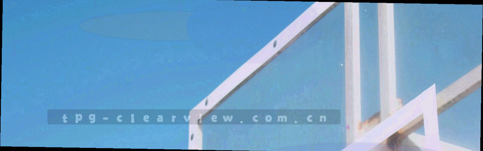 水平方向的刻度条与明暗分段，冷色底配一段橙色高亮，表达工作时段